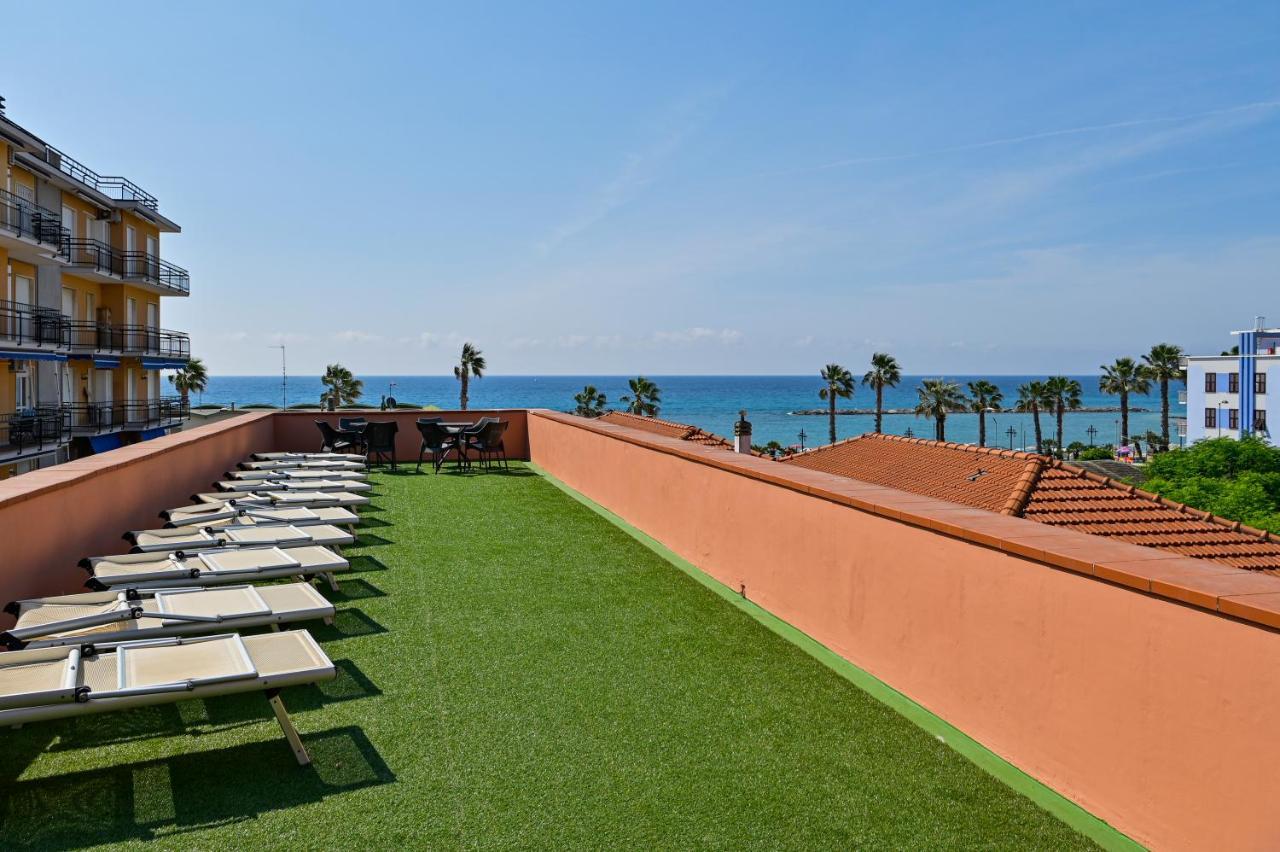 סן ברתולומיאו אל מארה Hotel Delle Rose מראה חיצוני תמונה