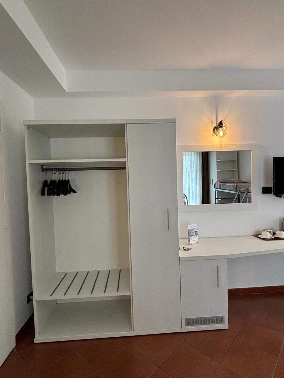 סן ברתולומיאו אל מארה Hotel Delle Rose מראה חיצוני תמונה