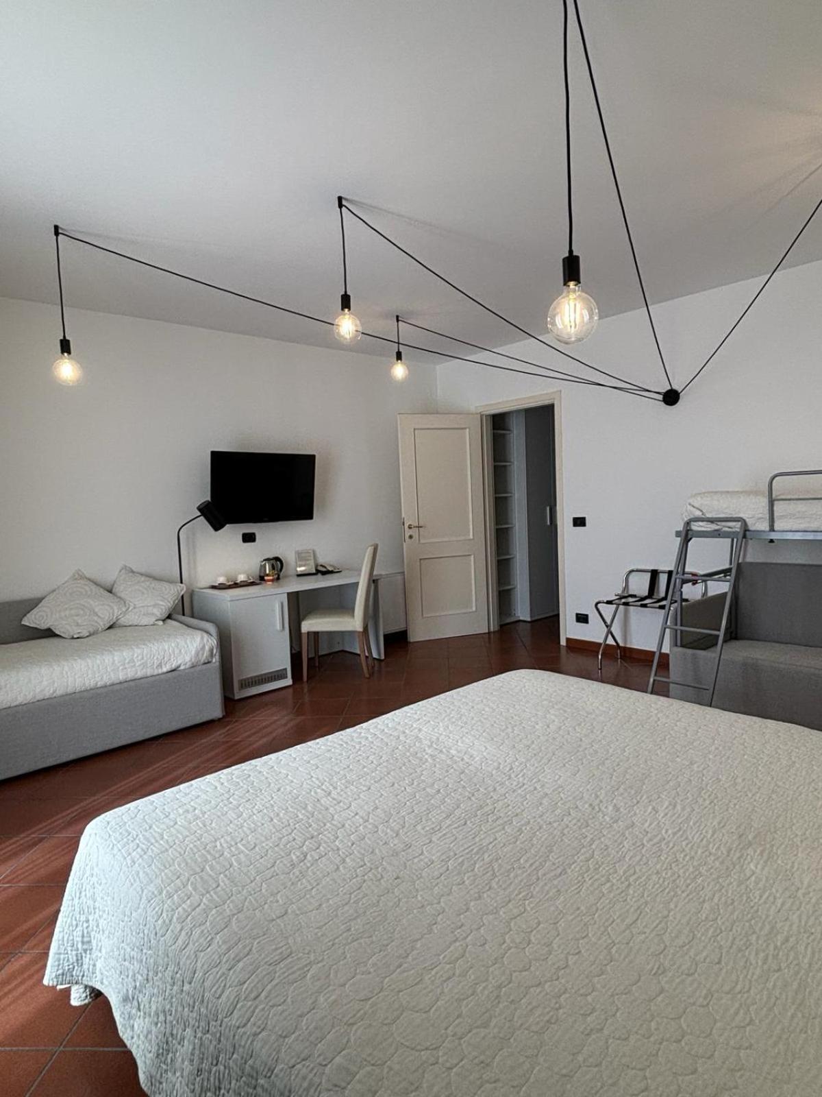 סן ברתולומיאו אל מארה Hotel Delle Rose מראה חיצוני תמונה