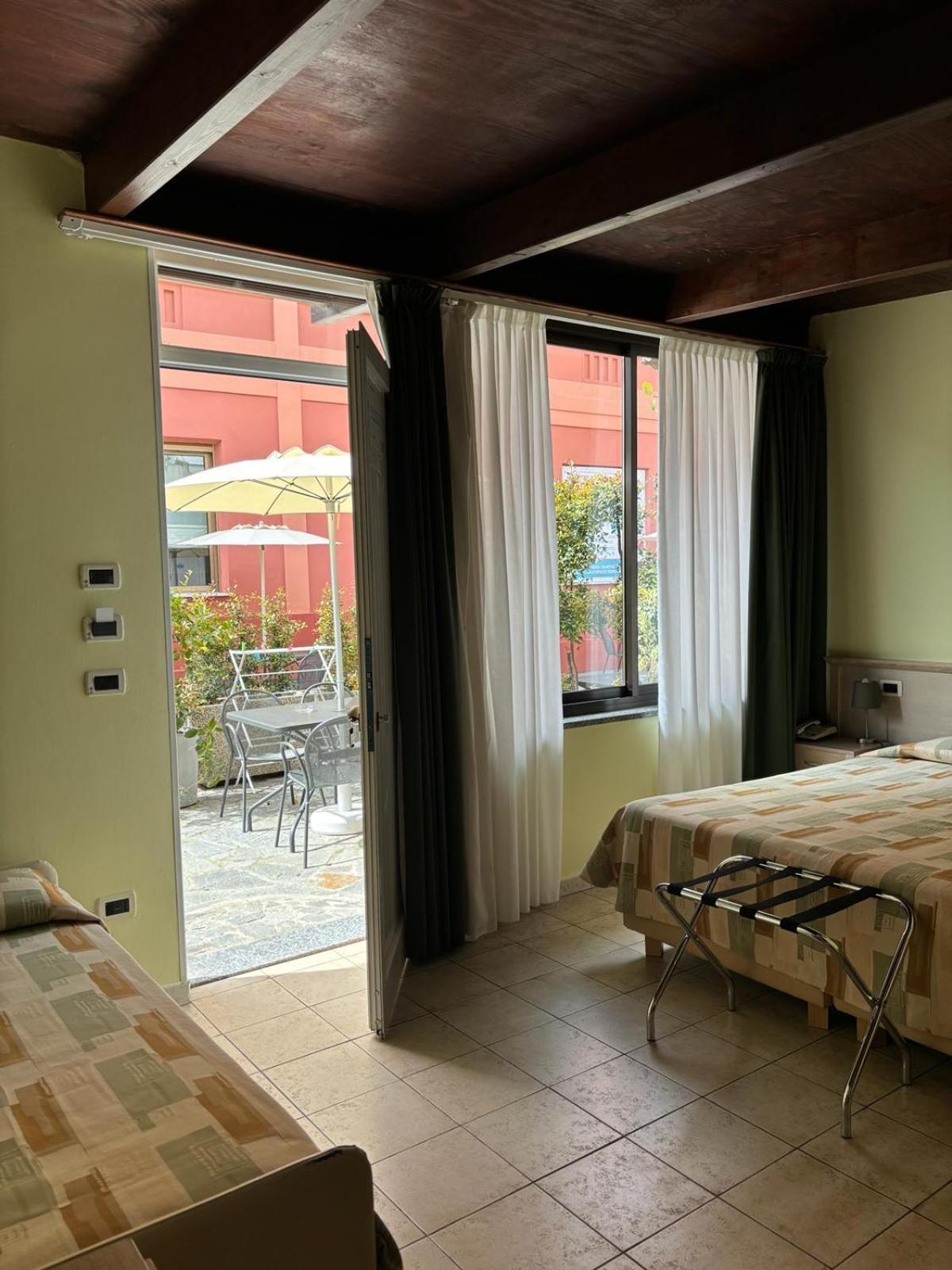 סן ברתולומיאו אל מארה Hotel Delle Rose מראה חיצוני תמונה