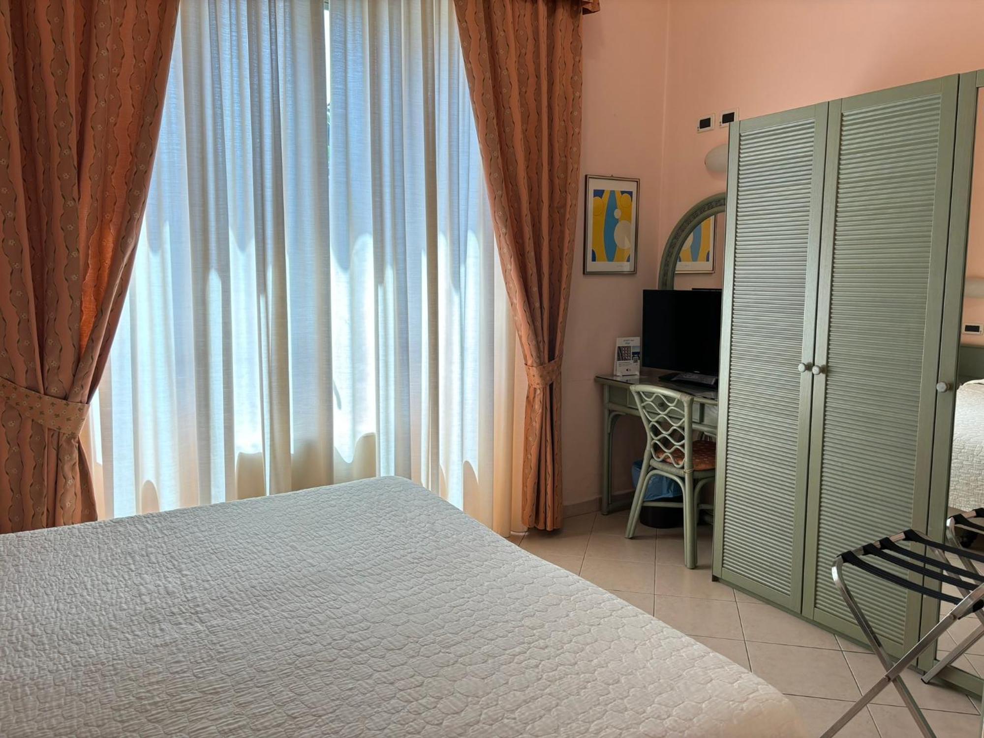 סן ברתולומיאו אל מארה Hotel Delle Rose מראה חיצוני תמונה