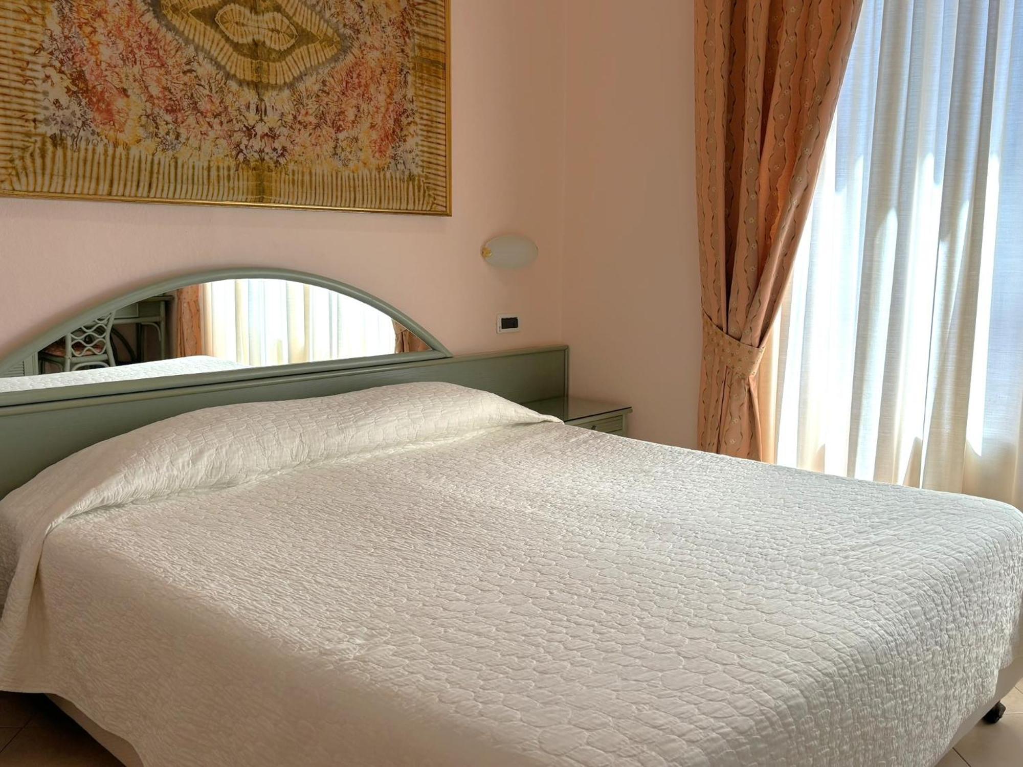 סן ברתולומיאו אל מארה Hotel Delle Rose מראה חיצוני תמונה